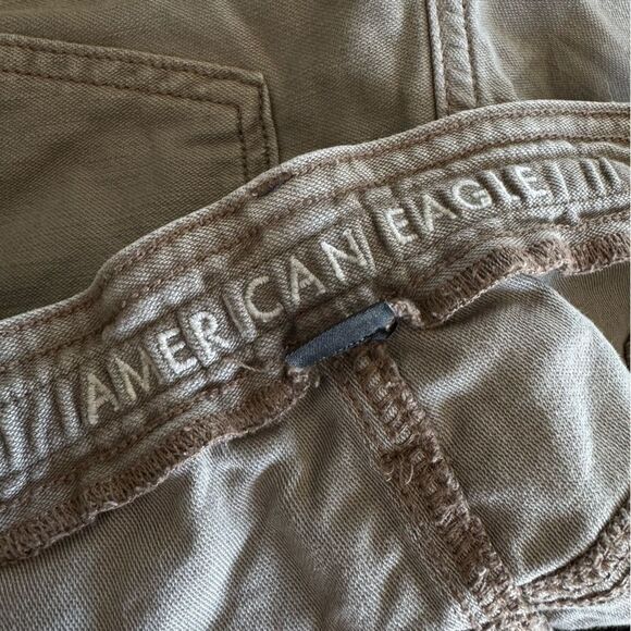 American Eagle Stretch Baggy Mom Short Size 6 - Picture 8 of 10